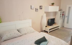 Kavi Apartments #2